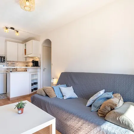 Saint James-14 By Interhome *