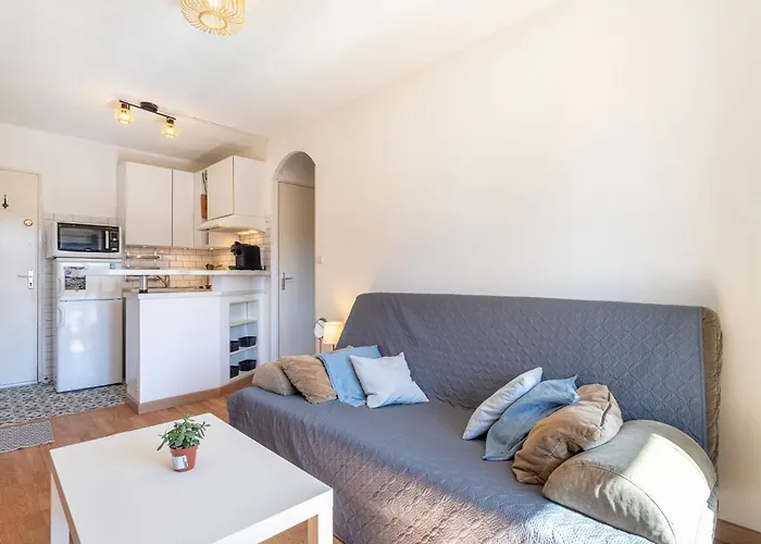 Saint James-14 By Interhome *